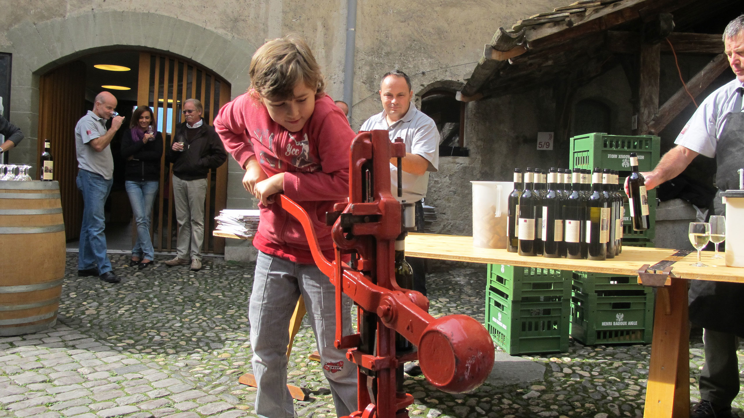 Abfüllen des Schlossweins Clos de Chillon